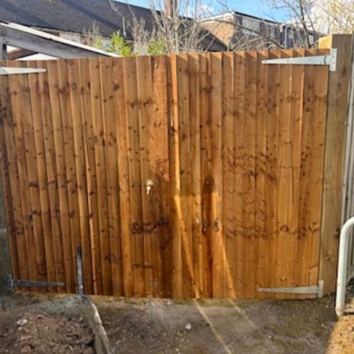 premium-landscaping-fencing (35)